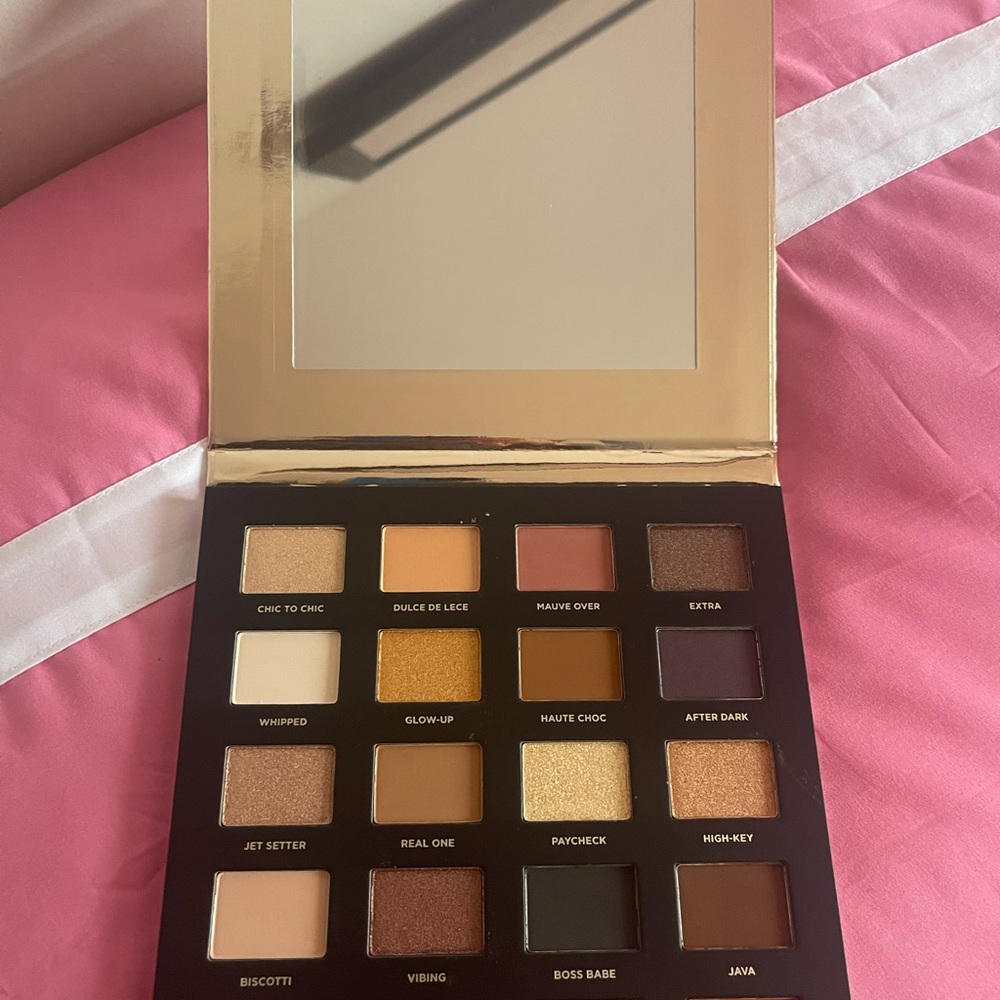 Iconic eye pallet